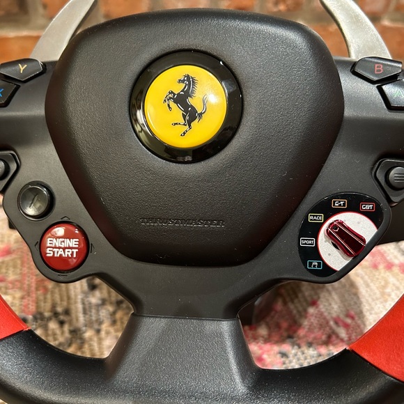 Thrustmaster - Ferrari 458 Spider racing wheel and pedals (Xbox X/S & One) - Picture 9 of 14